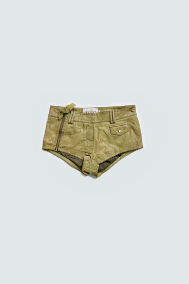 Picture of Hotz shorts in Army. 
The Hotz Shorts by Deadwood offer a bold, modern design in black upcycled leather. Featuring a side-placed zipper at the hip, a coin pocket with push-button closure, and tandem belt loops for a unique, functional style.