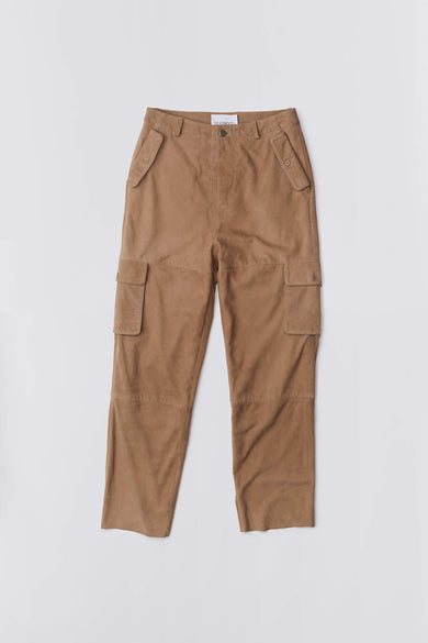 Deadwood straight cut cargo pants with slightly dropped crotch, zip fly and workwear-inspired double waist pockets and leg pockets. One 32” length fits all. In color sand.  Made from recycled suede. 